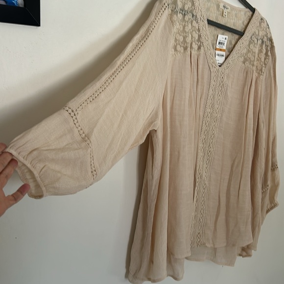 NWT Style & Co Woven Lace Trim Blouse - Picture 3 of 6